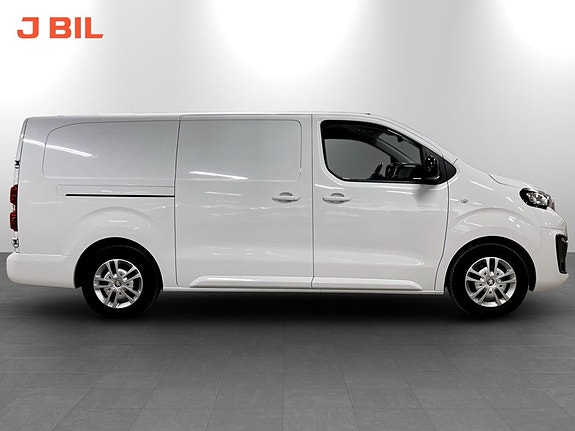 Peugeot e-Expert 3 of 5