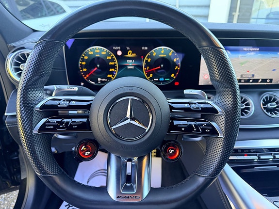 Mercedes-Benz AMG GT 43 27 of 30