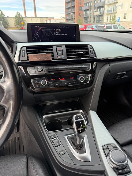 BMW 435i 9 of 16