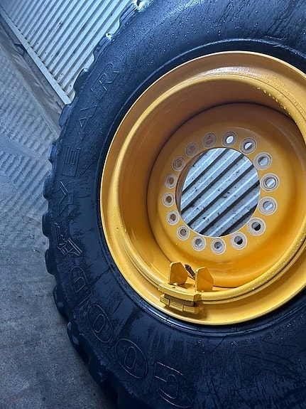 Goodyear 4st beg 20,5R25 däck på fälg L70 L90 Volvo 9 of 9