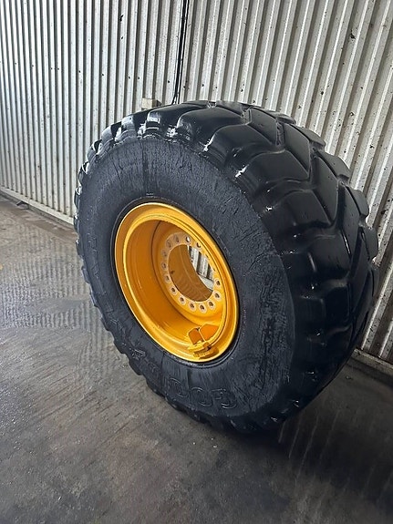 Goodyear 4st beg 20,5R25 däck på fälg L70 L90 Volvo 7 of 9