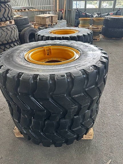 Goodyear 4st beg 20,5R25 däck på fälg L70 L90 Volvo 4 of 5