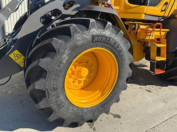 BKT traktorhjul 710-55R30 till Volvo L60H, L70H, L90H 2 of 3
