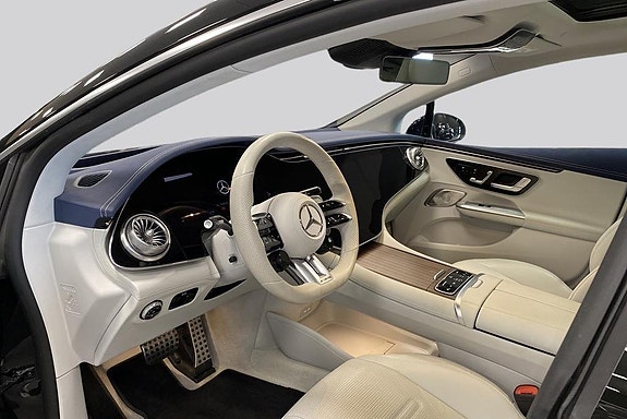 Mercedes-Benz EQE SUV 7 of 15