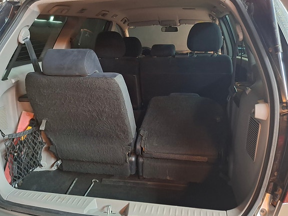 Mitsubishi Grandis 7 of 9