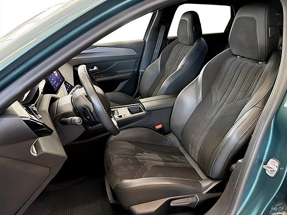 Peugeot 308 SW 4 of 5