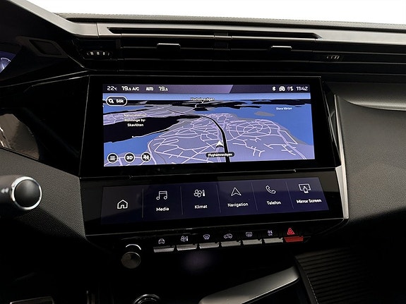 Peugeot 308 SW 9 of 16