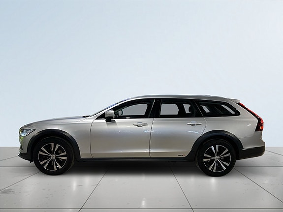 Volvo V90 Cross Country 4 of 5