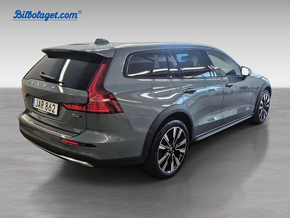 Volvo V60 Cross Country 5 of 5