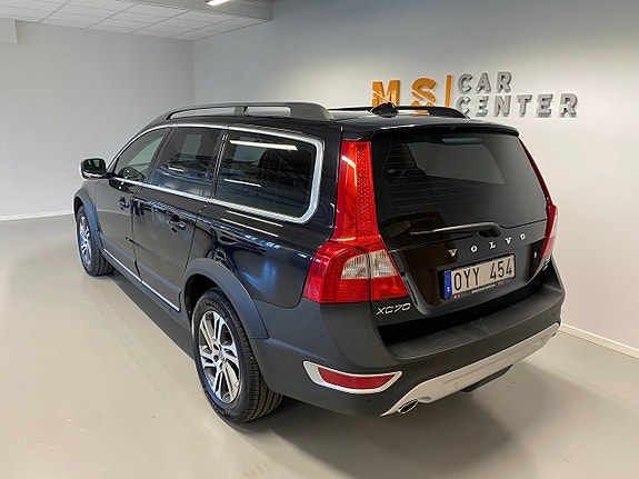 Volvo XC70 4 of 5