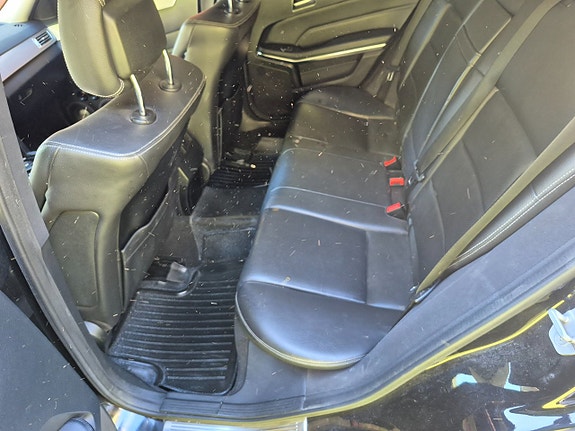 Mercedes-Benz E300 10 of 16