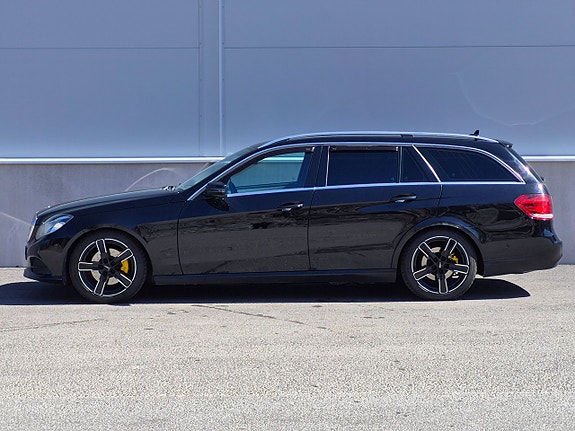 Mercedes-Benz E300 5 of 16