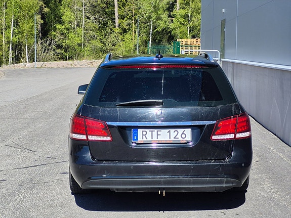 Mercedes-Benz E300 7 of 16