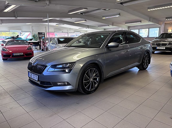 Skoda Superb 2 of 5
