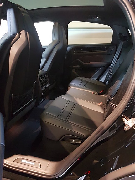 Porsche Cayenne 11 of 11