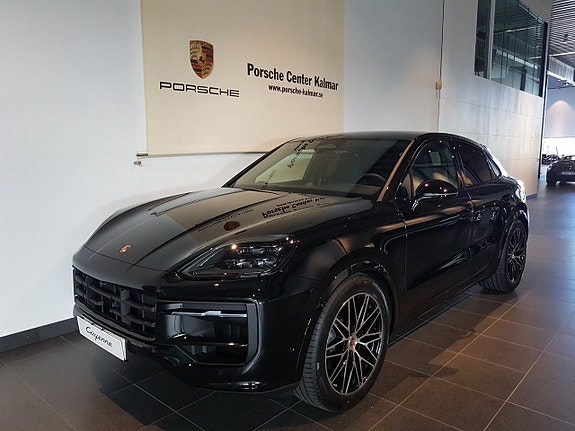 Porsche Cayenne 2 of 5