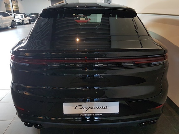 Porsche Cayenne 5 of 5