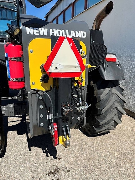 New Holland TH 7.42 Elite 2 of 7