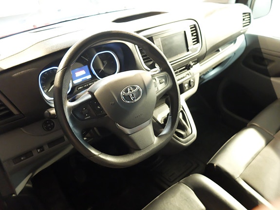 Toyota Proace 8 of 9