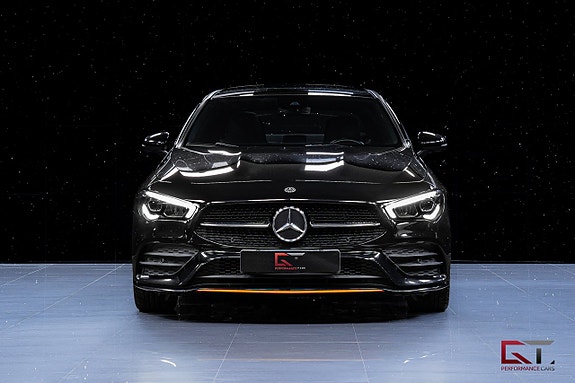 Mercedes-Benz CLA200 4 of 5