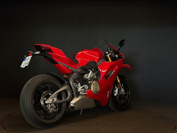 Ducati Panigale V4S 5 of 5