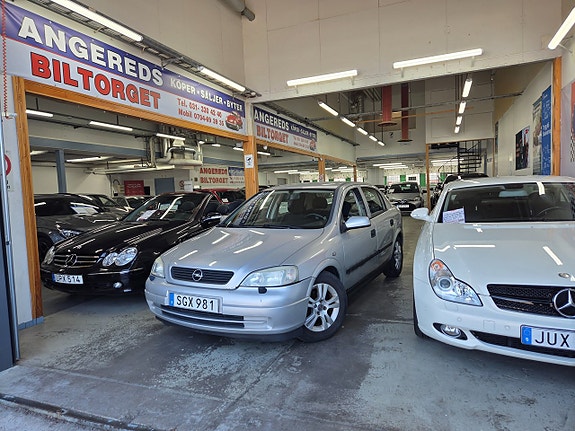 Opel Astra 2 of 5