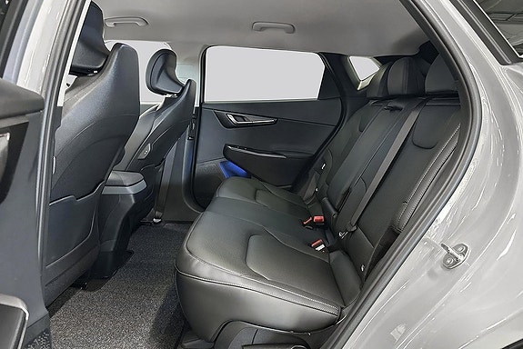 Kia EV6 7 of 17