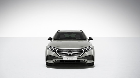 Mercedes-Benz E300 de 8 of 12