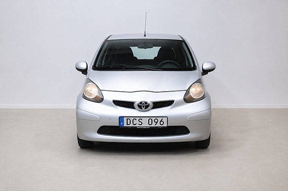 Toyota Aygo 3 of 5