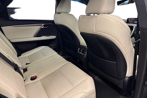Lexus RX450h 13 of 26