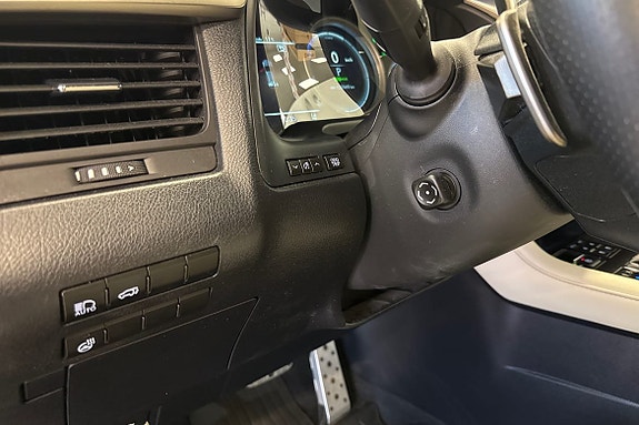 Lexus RX450h 16 of 26