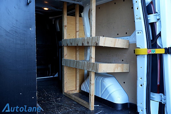 Ford Transit Custom 14 of 17