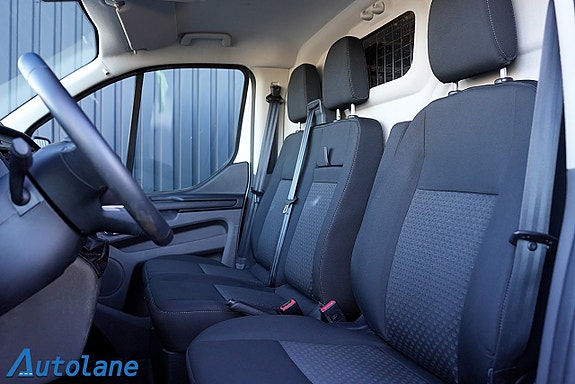 Ford Transit Custom 11 of 17