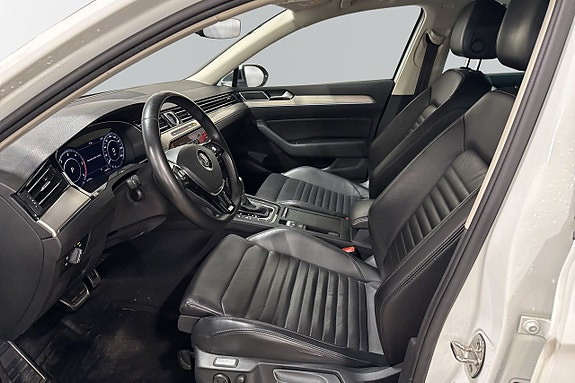 Volkswagen Passat Alltrack 5 of 5
