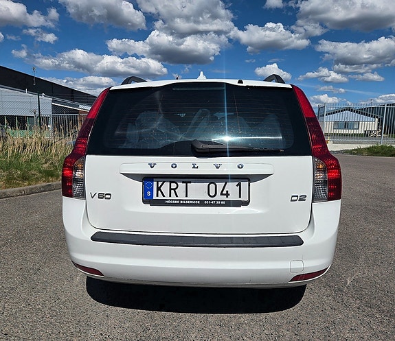 Volvo V50 4 of 5