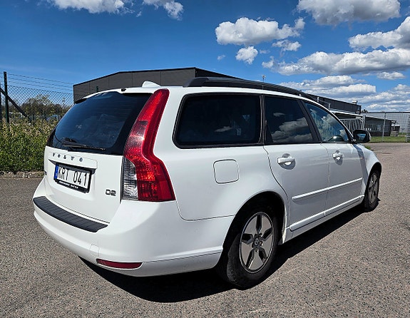 Volvo V50 5 of 5