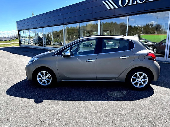 Peugeot 208 4 of 5