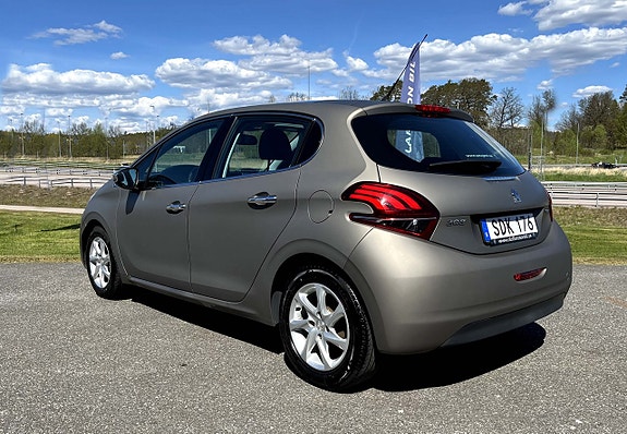 Peugeot 208 6 of 10