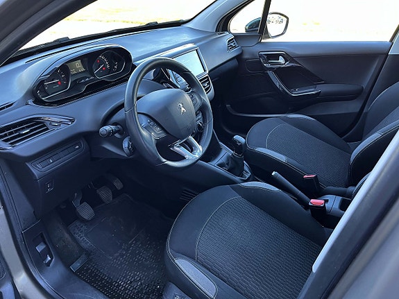 Peugeot 208 9 of 10