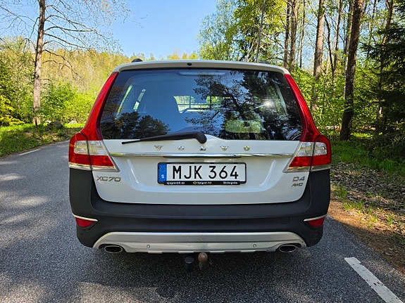 Volvo XC70 6 of 17