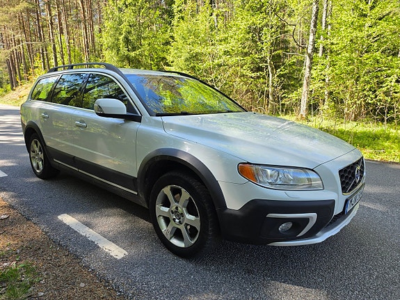 Volvo XC70 3 of 5