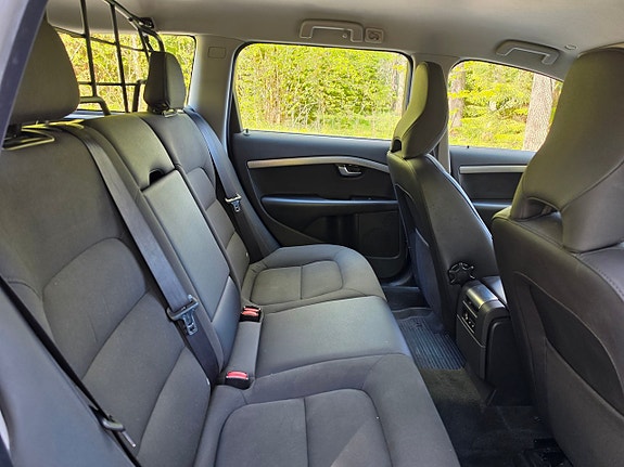 Volvo XC70 9 of 17
