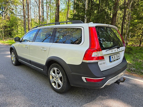 Volvo XC70 4 of 5