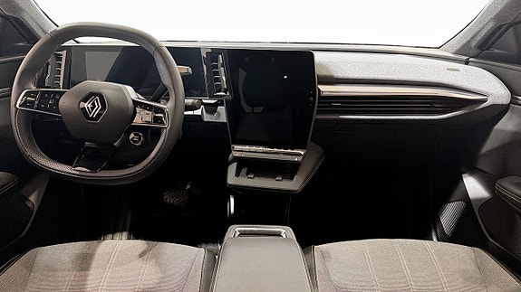 Renault Scenic E-Tech 4 of 5