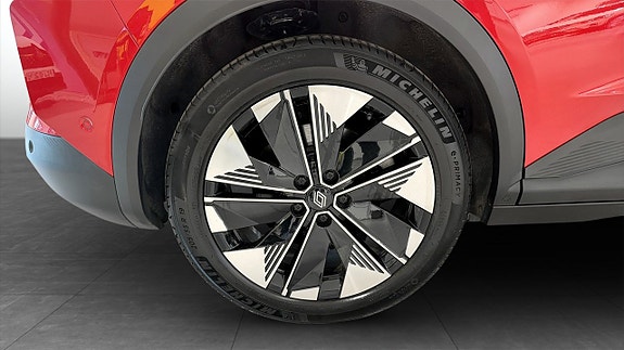 Renault Scenic E-Tech 9 of 9