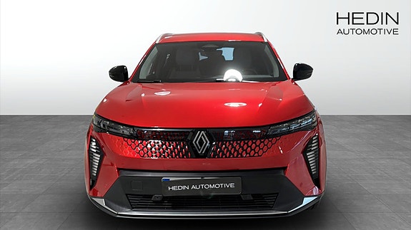 Renault Scenic E-Tech 8 of 9