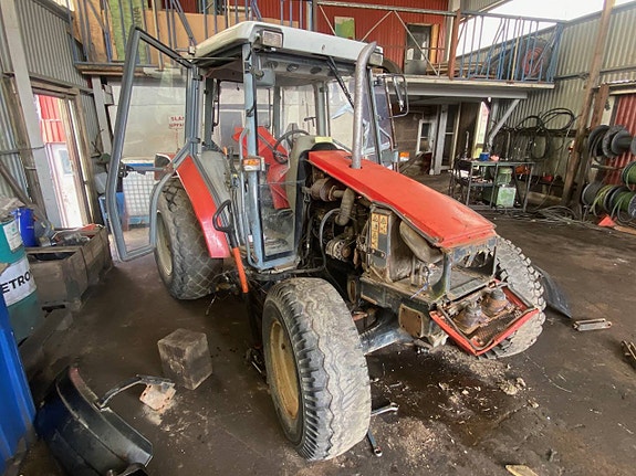 Massey Fergusson 4215 Demonteras