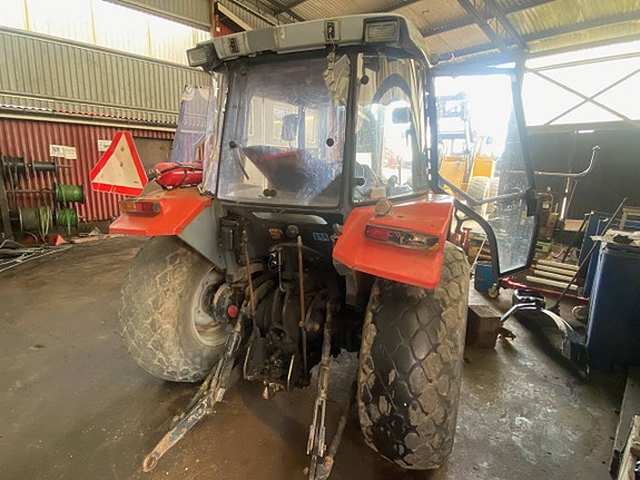 Massey Fergusson 4215 Demonteras 3 of 4