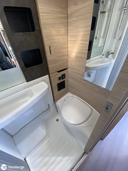 Knaus VAN TI PLUS 650 M / 4x4 / LÅNGBÄDDAR / AUTOMAT 14 of 21