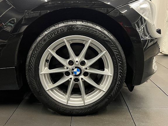 BMW 120d 24 of 30